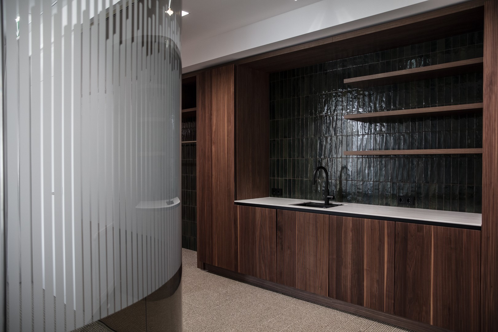 Hypo_Immo_Linz_Ambiente_P1A6630_by-Zoe-Goldstein-1